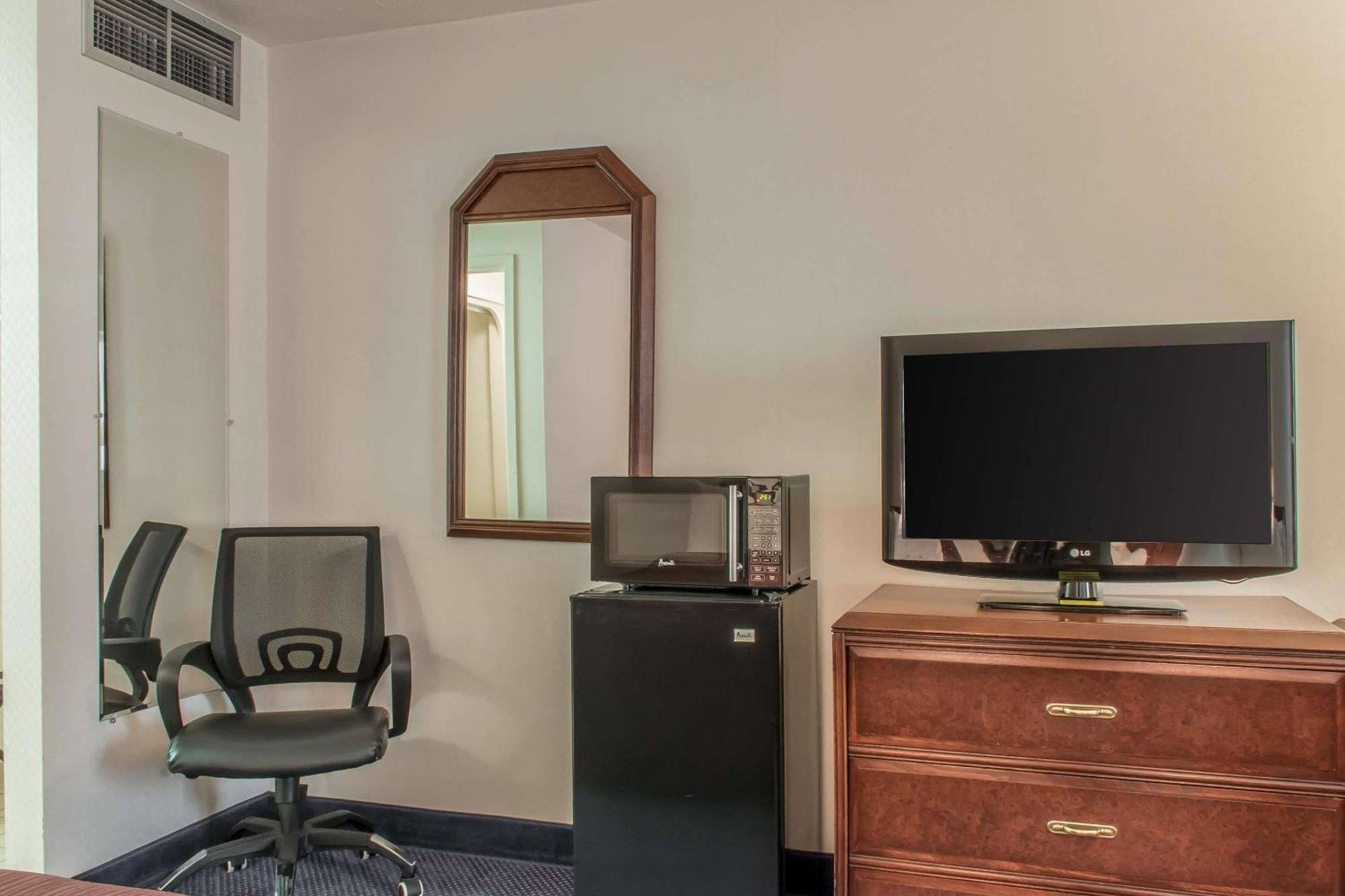 Quality Inn Bedford Exteriör bild