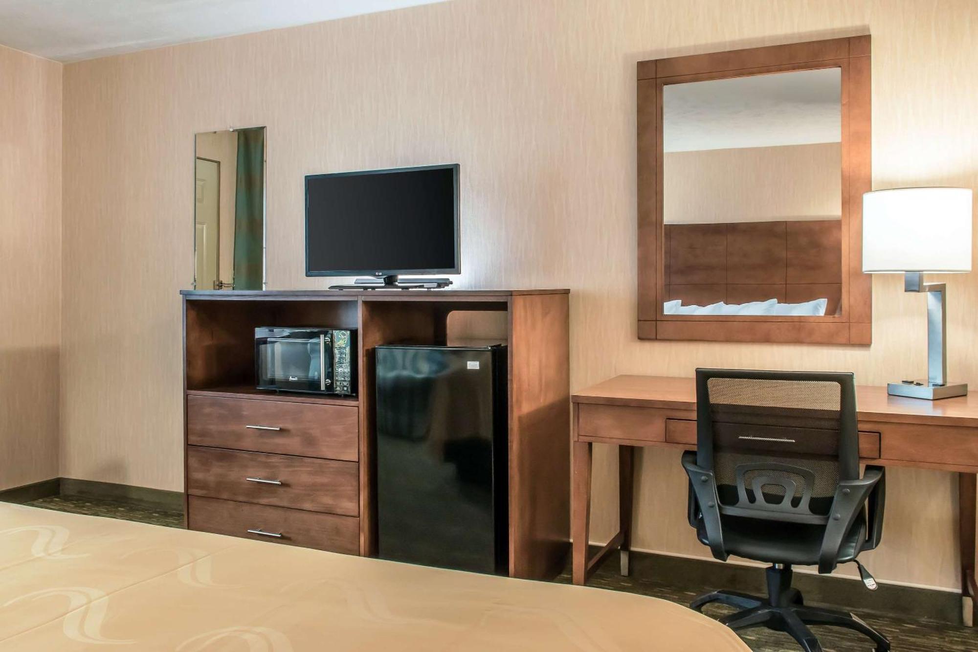 Quality Inn Bedford Exteriör bild